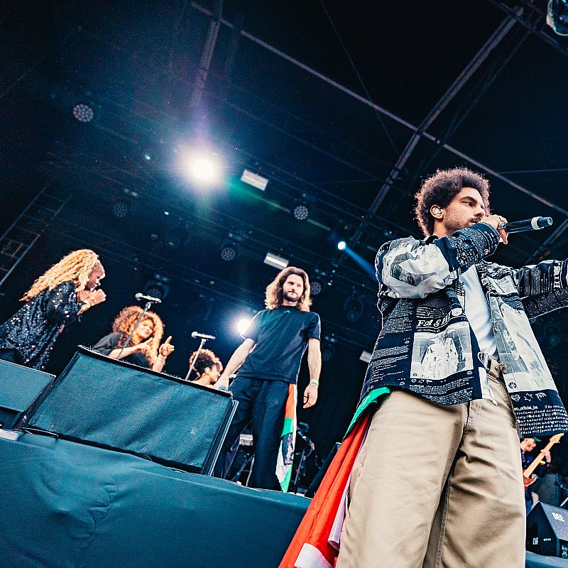 Blackwave. at 505-Concerten voor menselijkheid