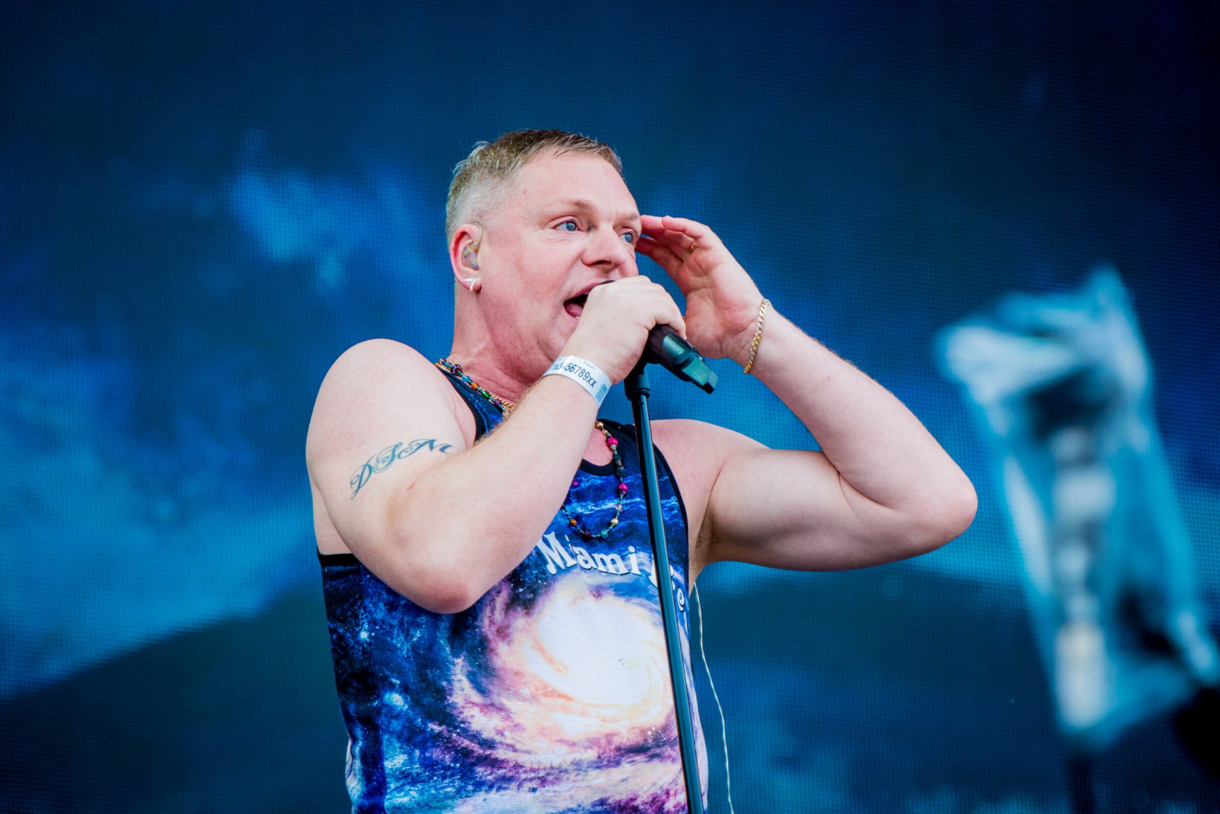 Erasure · photo 1