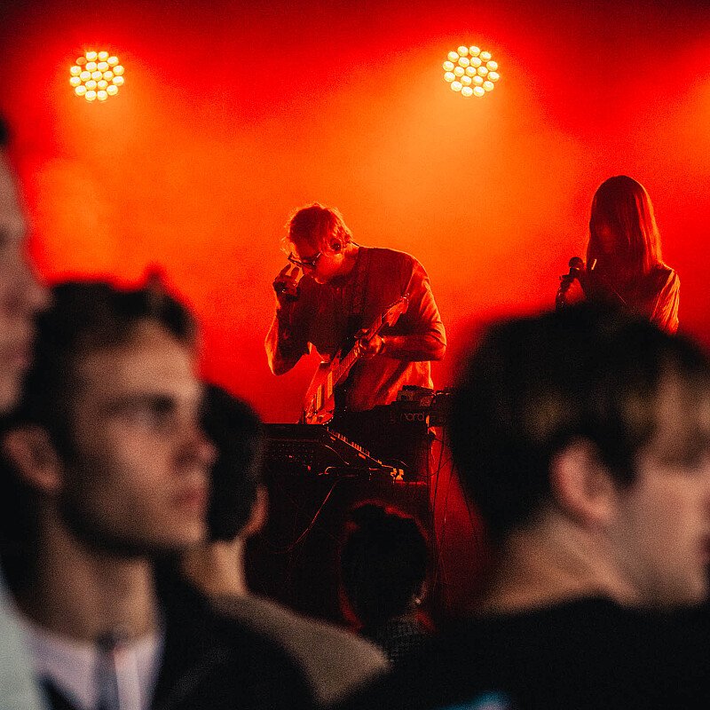 Peaking Lights at DOK