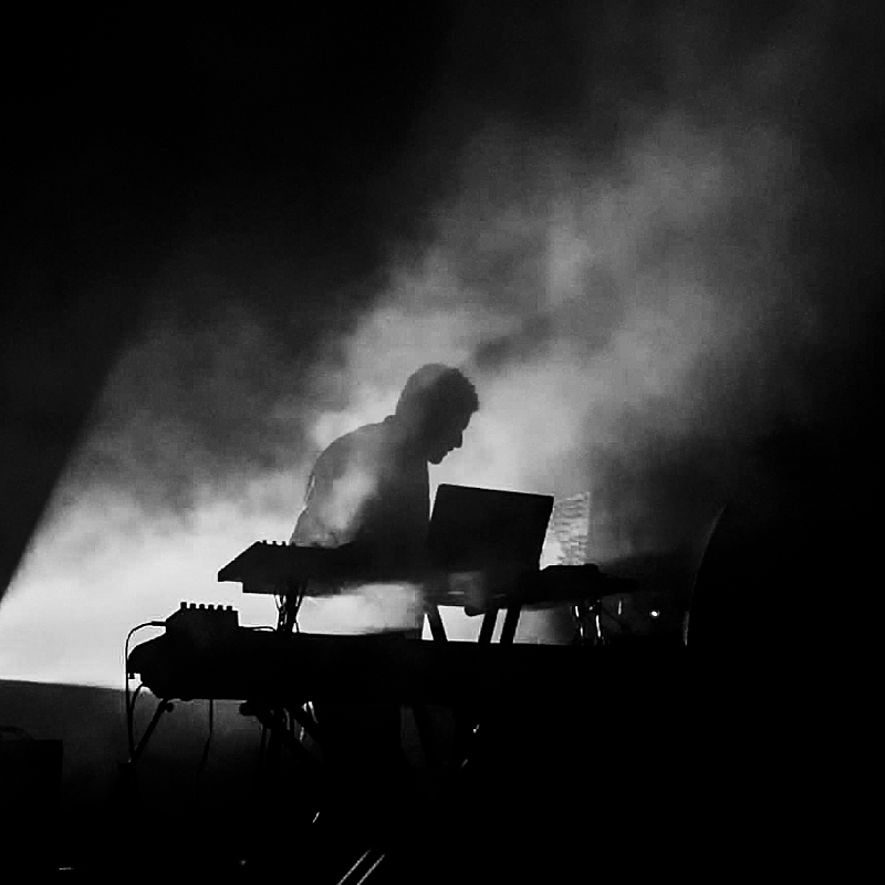 Nicolas Jaar Live