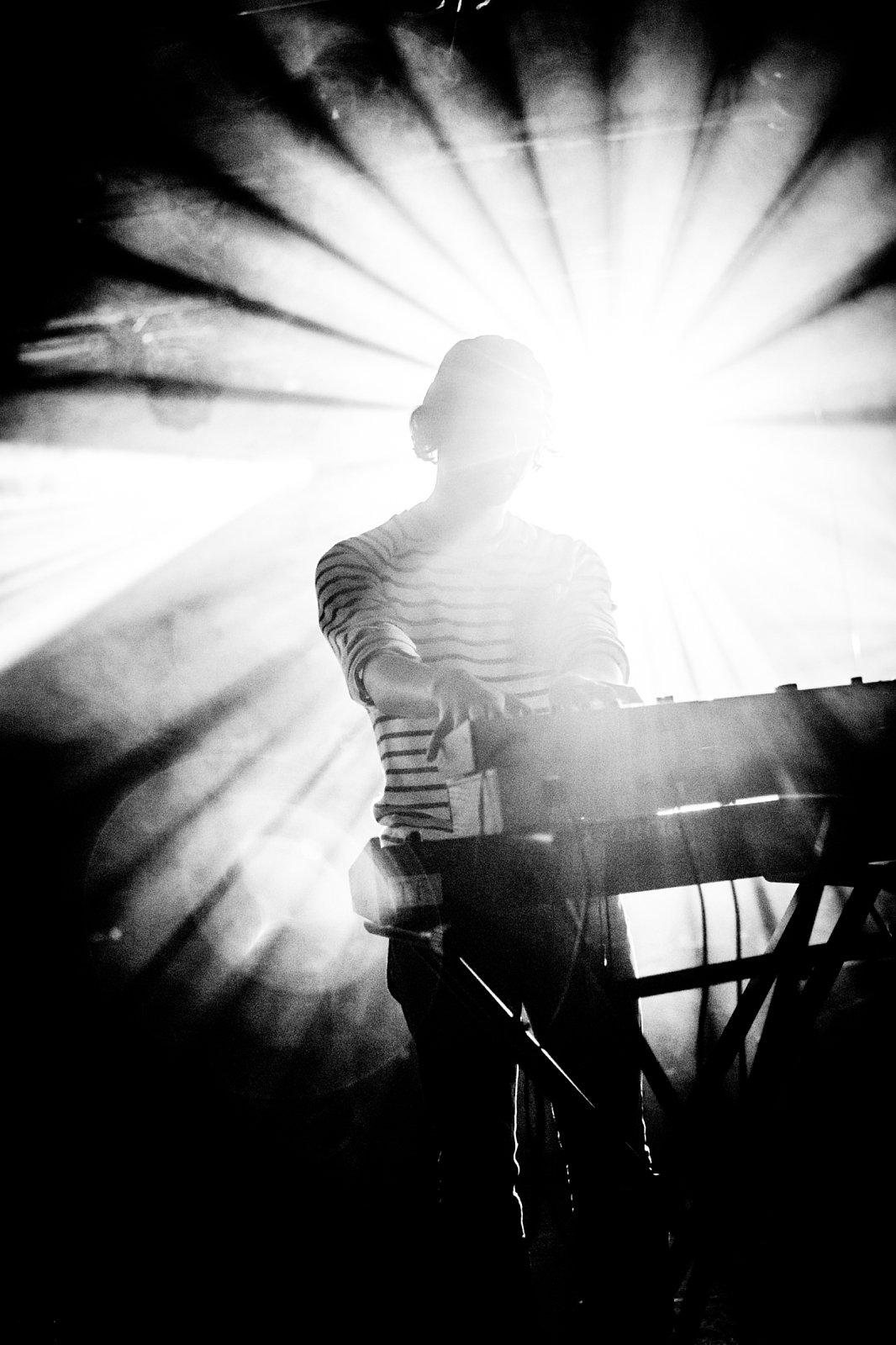 Tin Fingers · photo 1