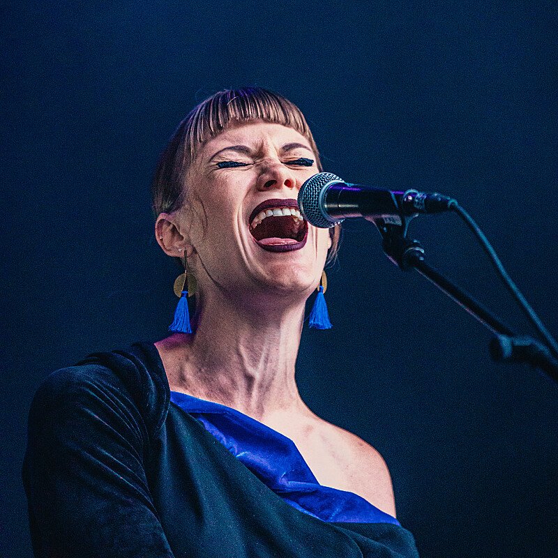 Trixie Whitley at Cactusfestival 2019