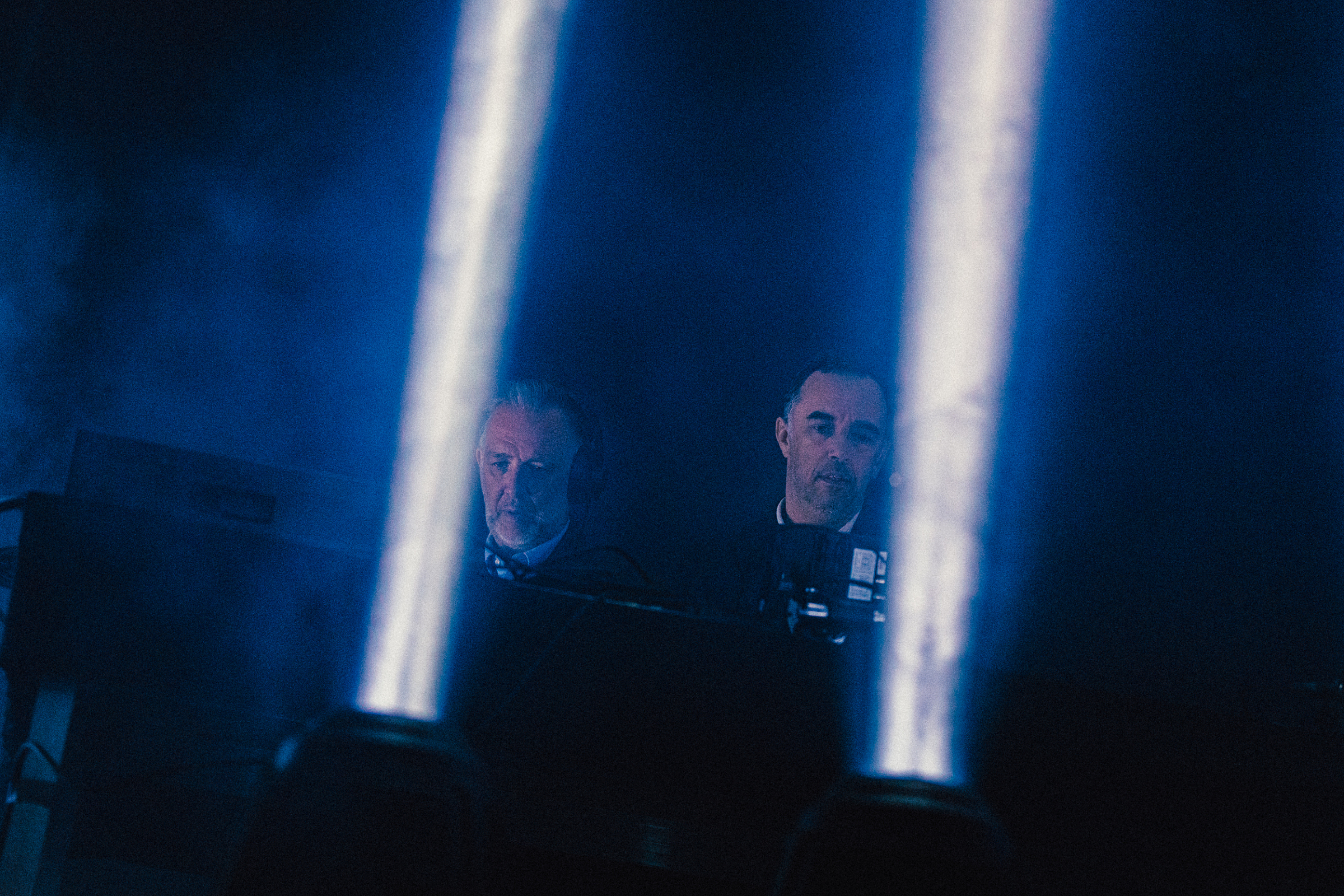 2manydjs · photo 1