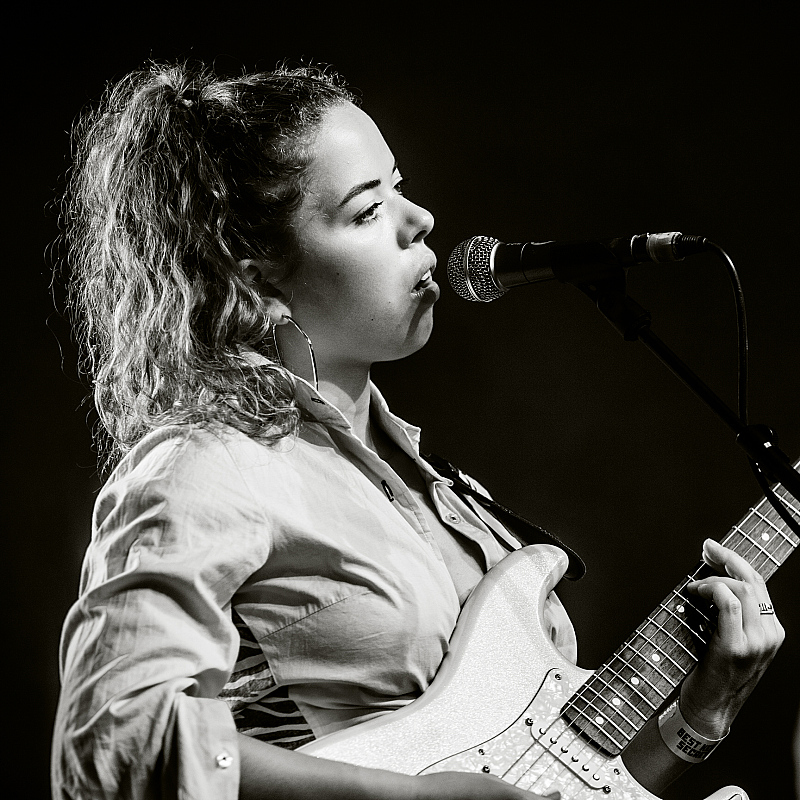 Nilüfer Yanya