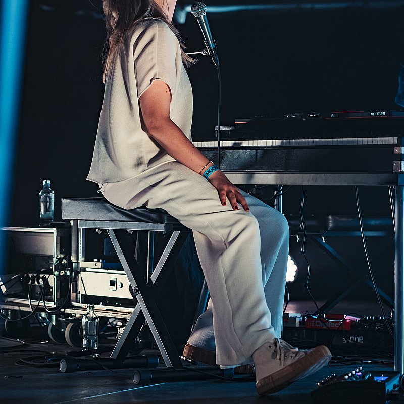 Lili Grace at DOK