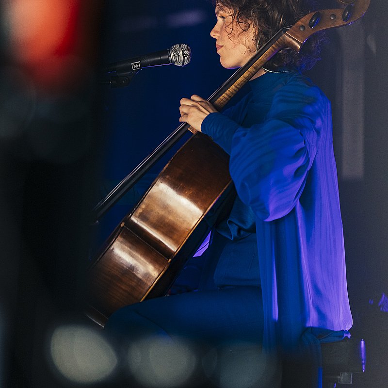 Lili Grace at DOK