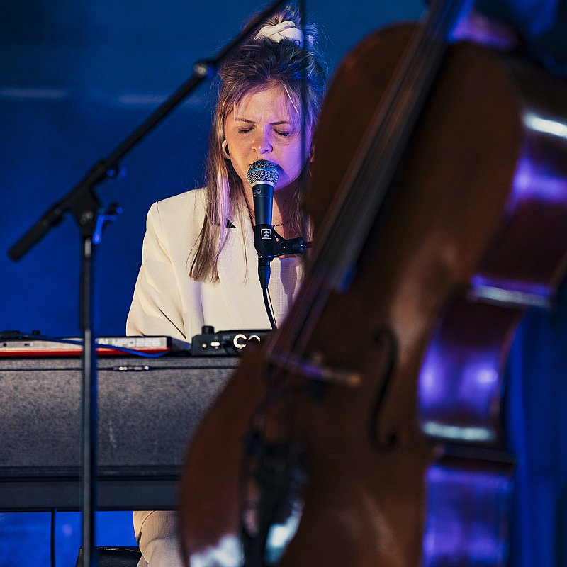 Lili Grace at DOK