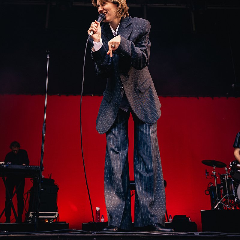 Whispering Sons at Cactusfestival 2024