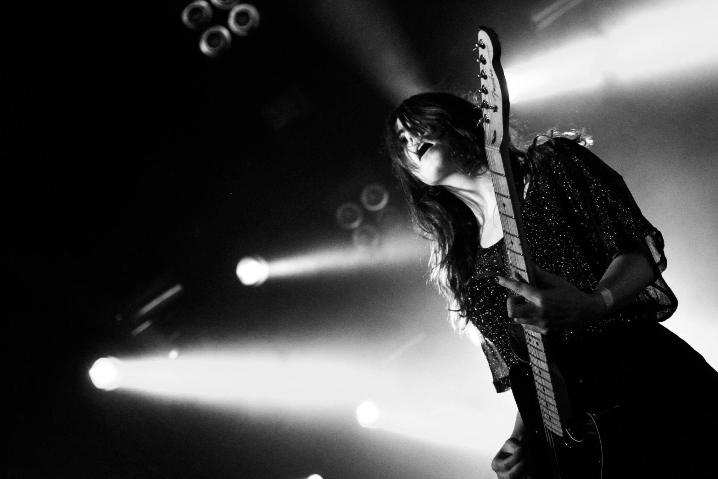 Blood Red Shoes · photo 1