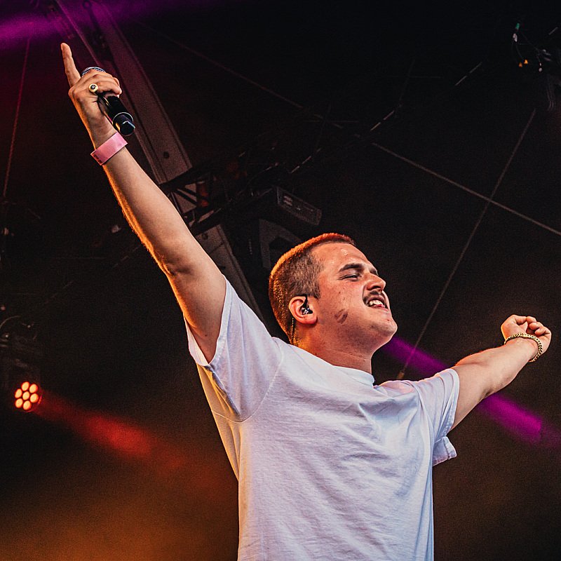 Glints at Fire Is Gold 2019