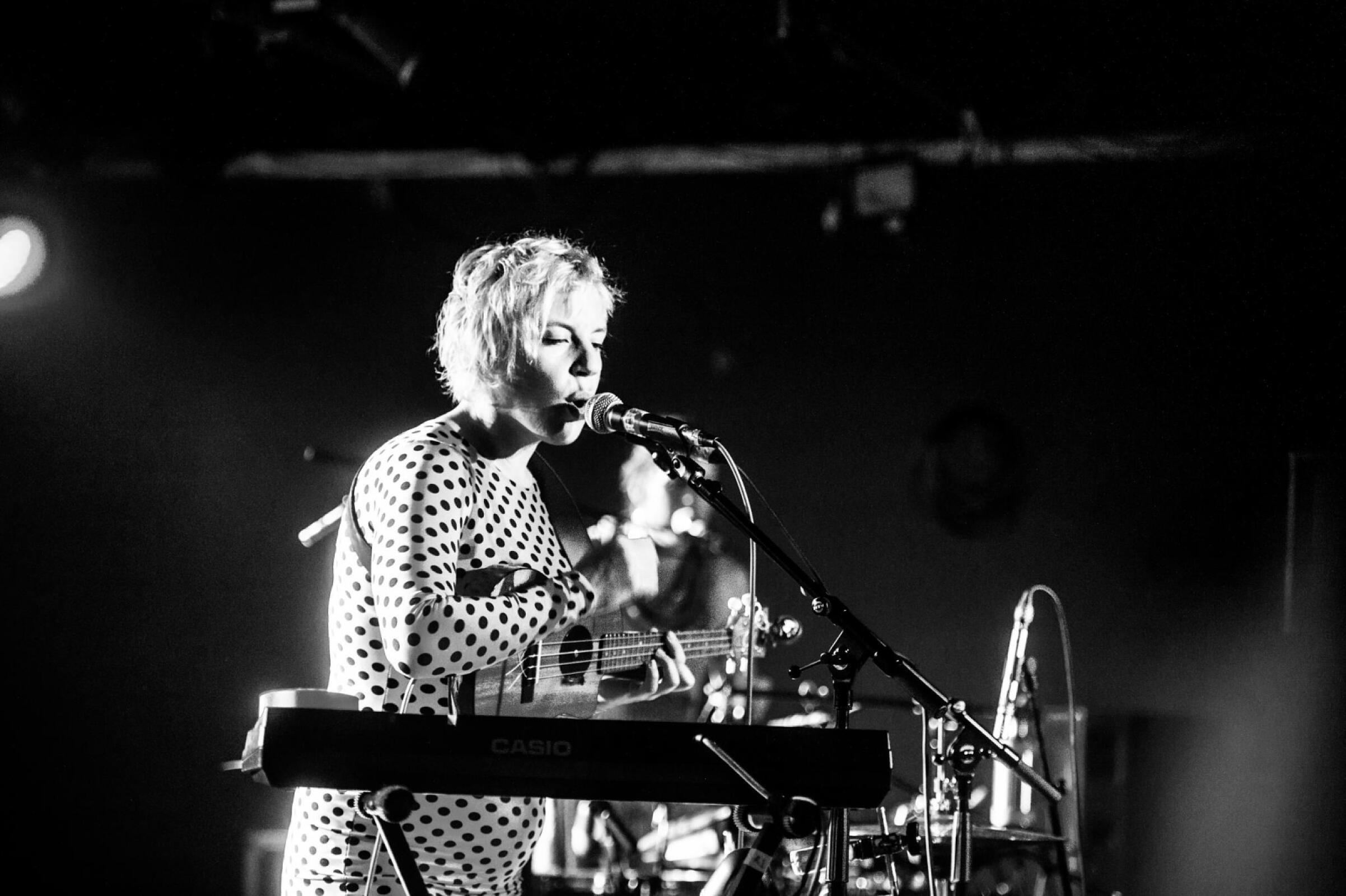 tUnE-yArDs · photo 1