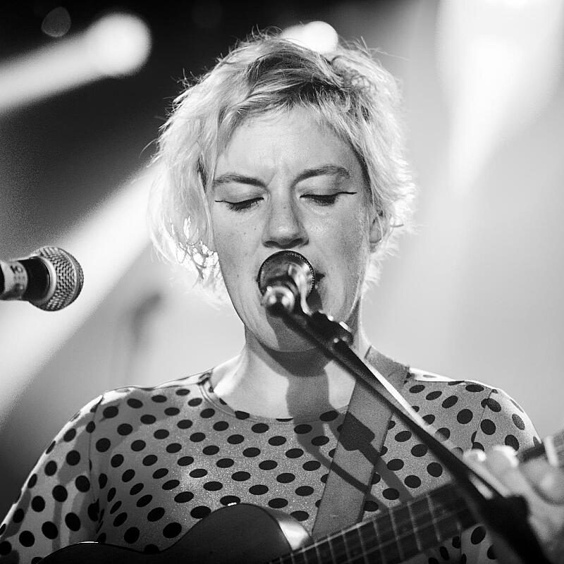 tUnE-yArDs