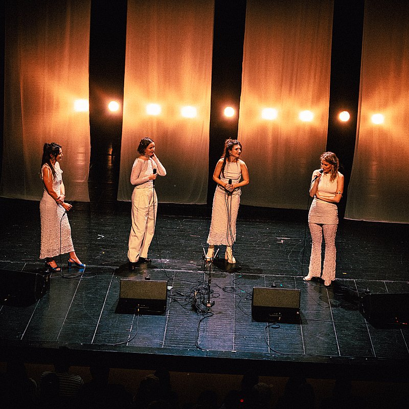 Hella at Minardschouwburg