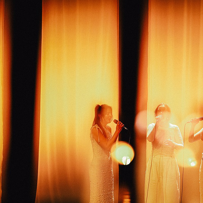 Hella at Minardschouwburg
