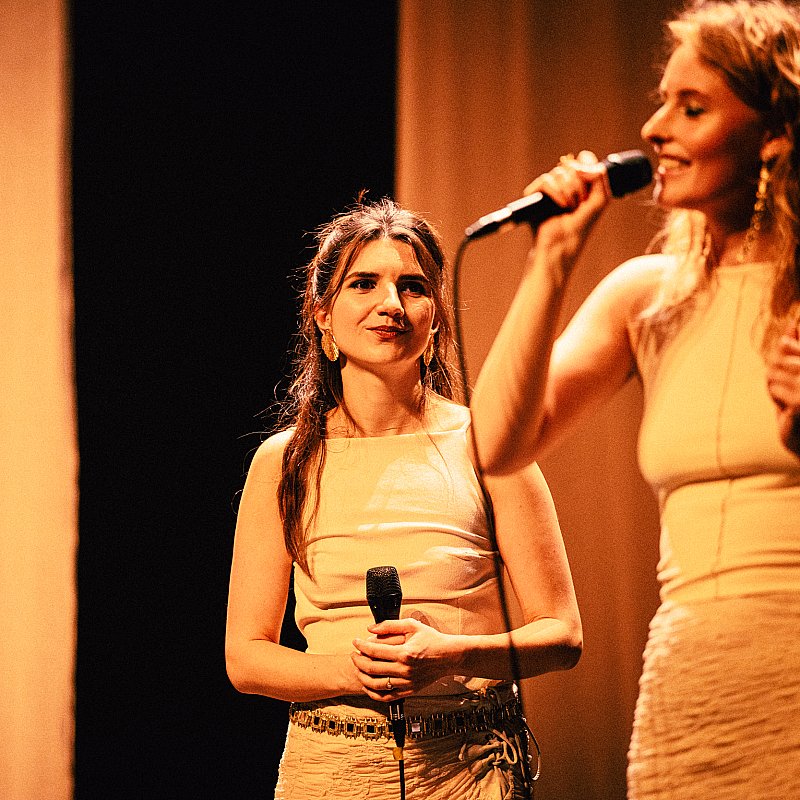 Hella at Minardschouwburg