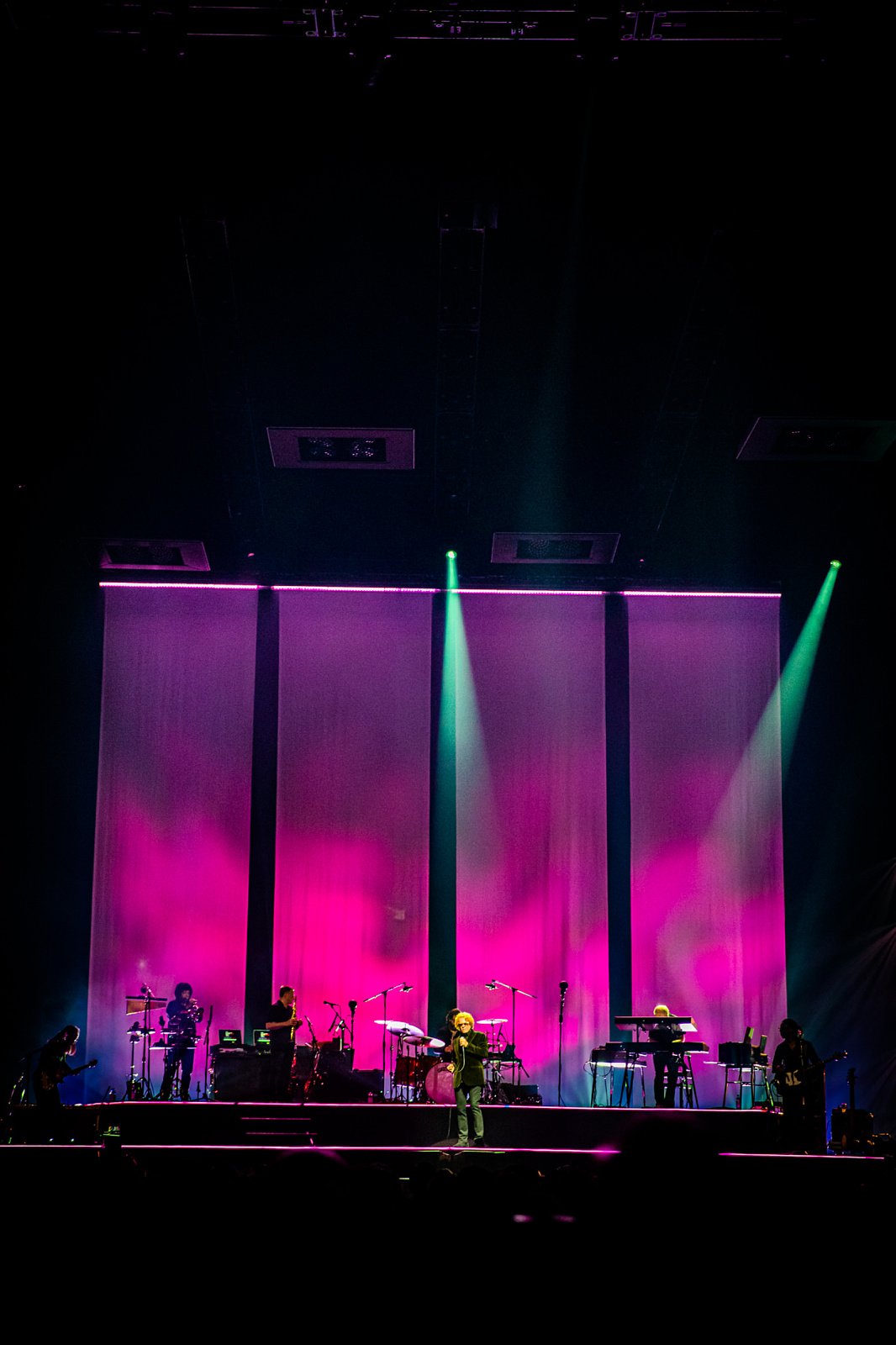 simply red · foto 1
