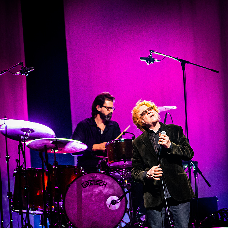 simply red
