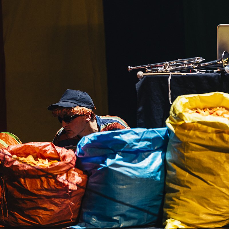 Joeri Chipsvingers at Minardschouwburg