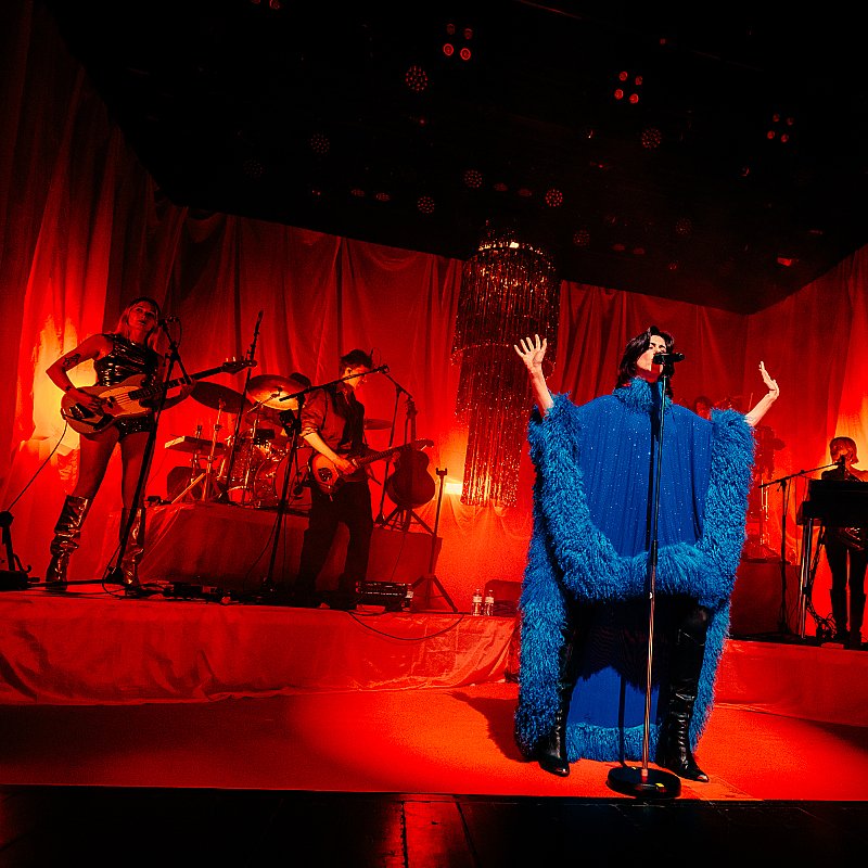 Sylvie Kreusch at viernulvier