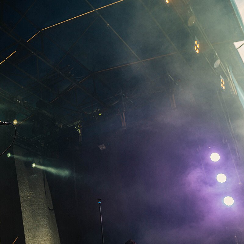 Whispering Sons at Cactusfestival 2019