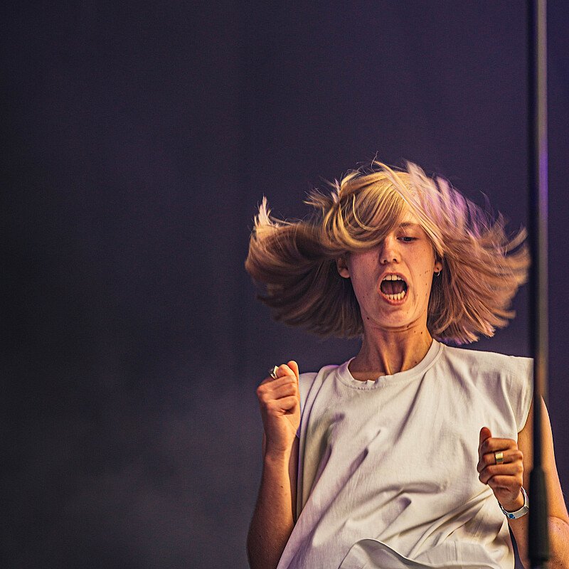 Whispering Sons at Cactusfestival 2019