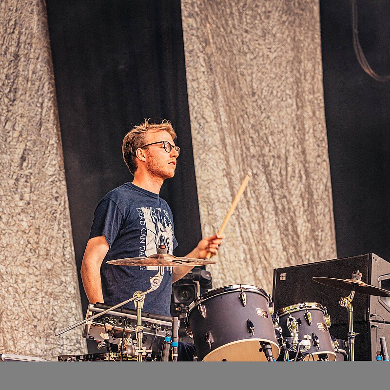 Whispering Sons at Cactusfestival 2019