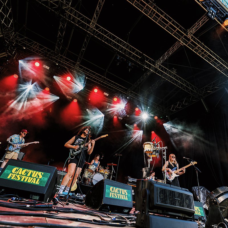 Los Bitchos at Cactusfestival 2026