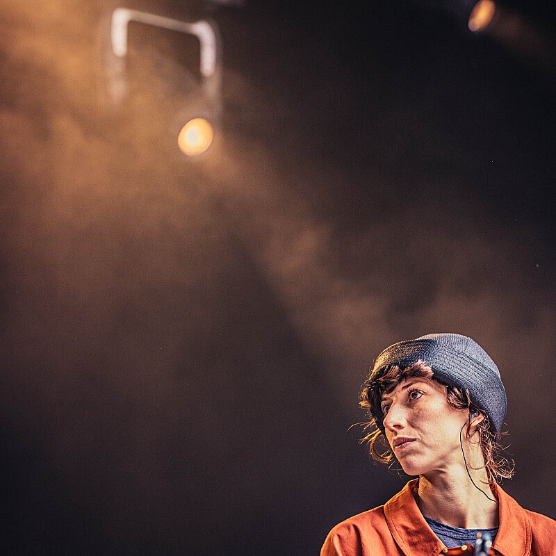 Aldous Harding at Cactusfestival 2019