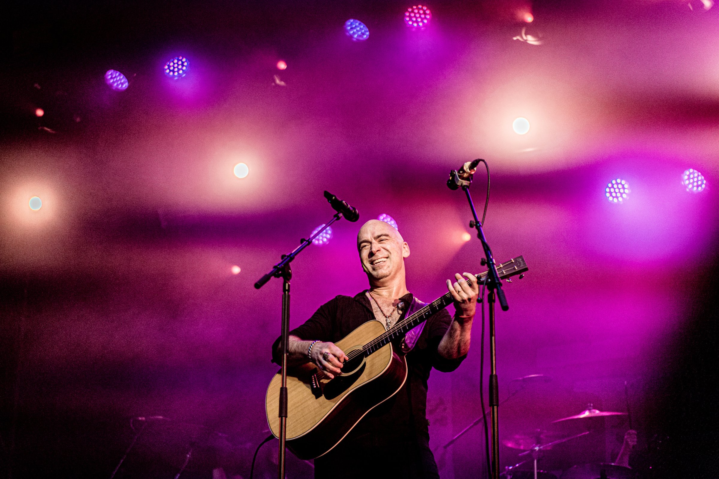 Live · photo 1
