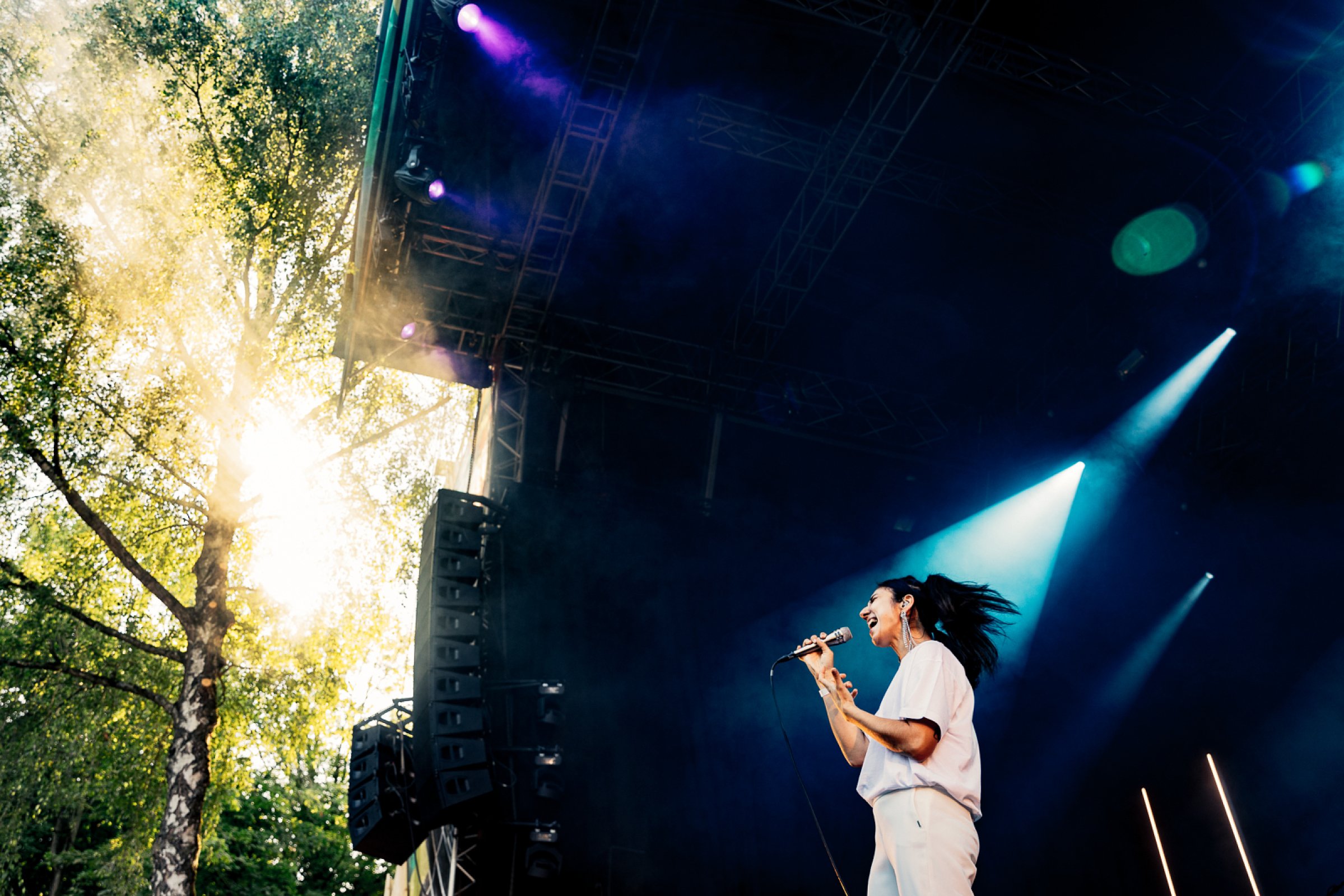 Intergalactic Lovers · photo 1