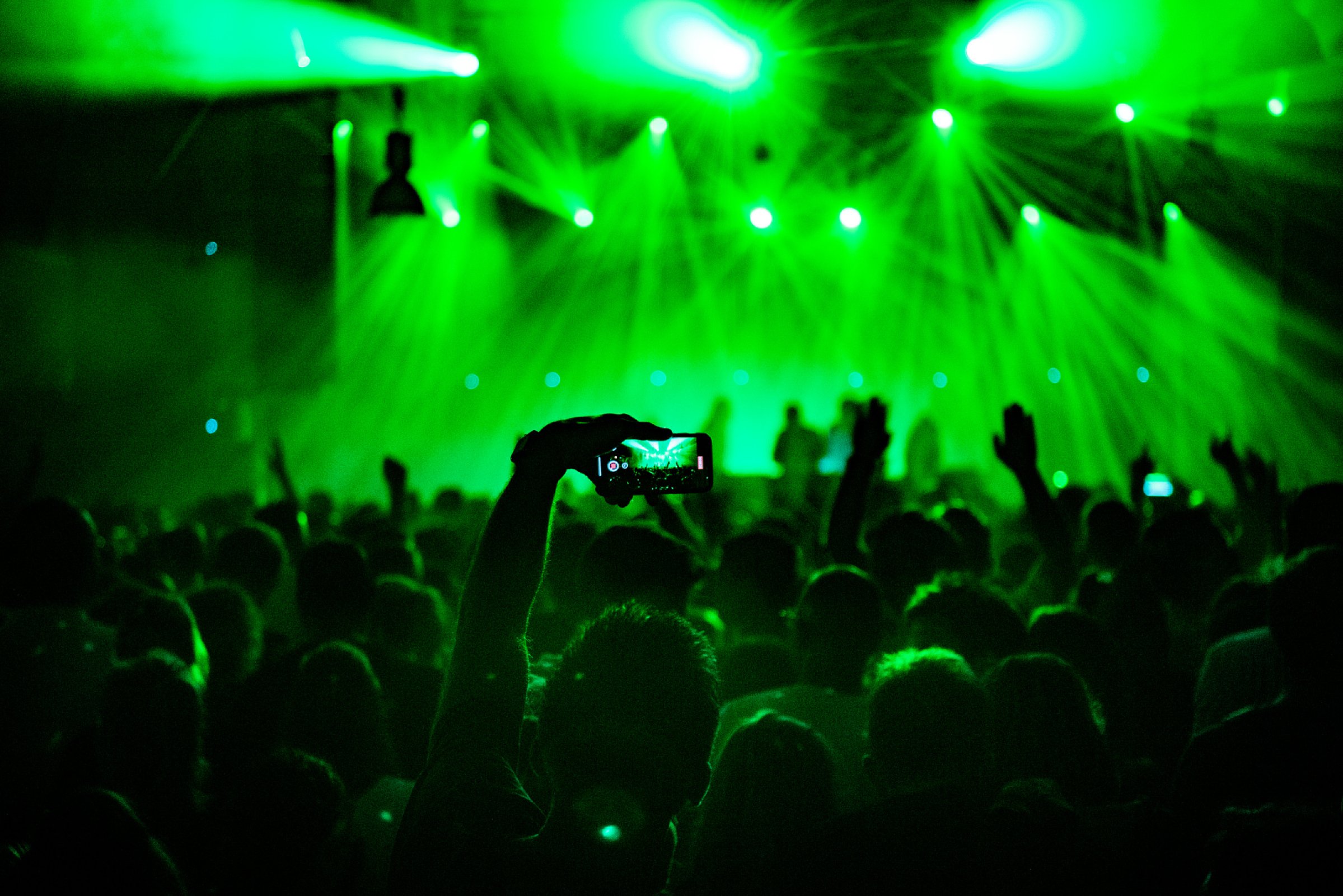 2manydjs · photo 1