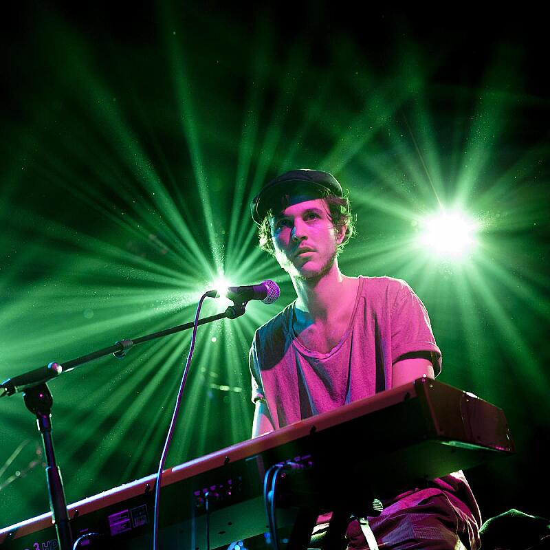 Oscar & The Wolf