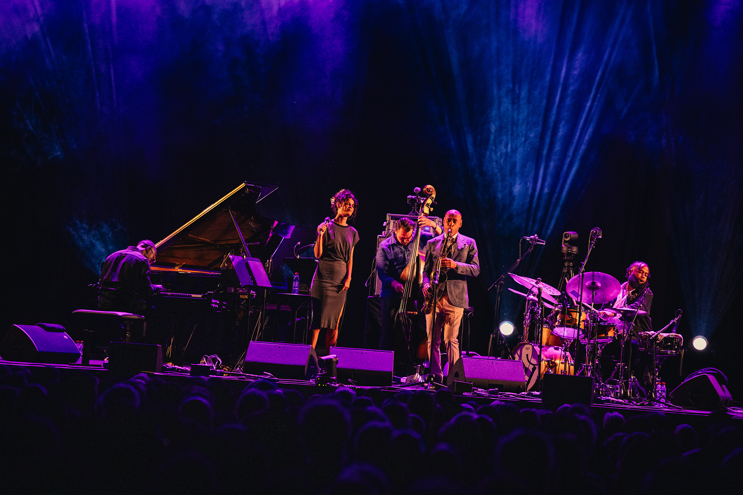 Joshua Redman Group ft. Gabrielle Cavassa · foto 1