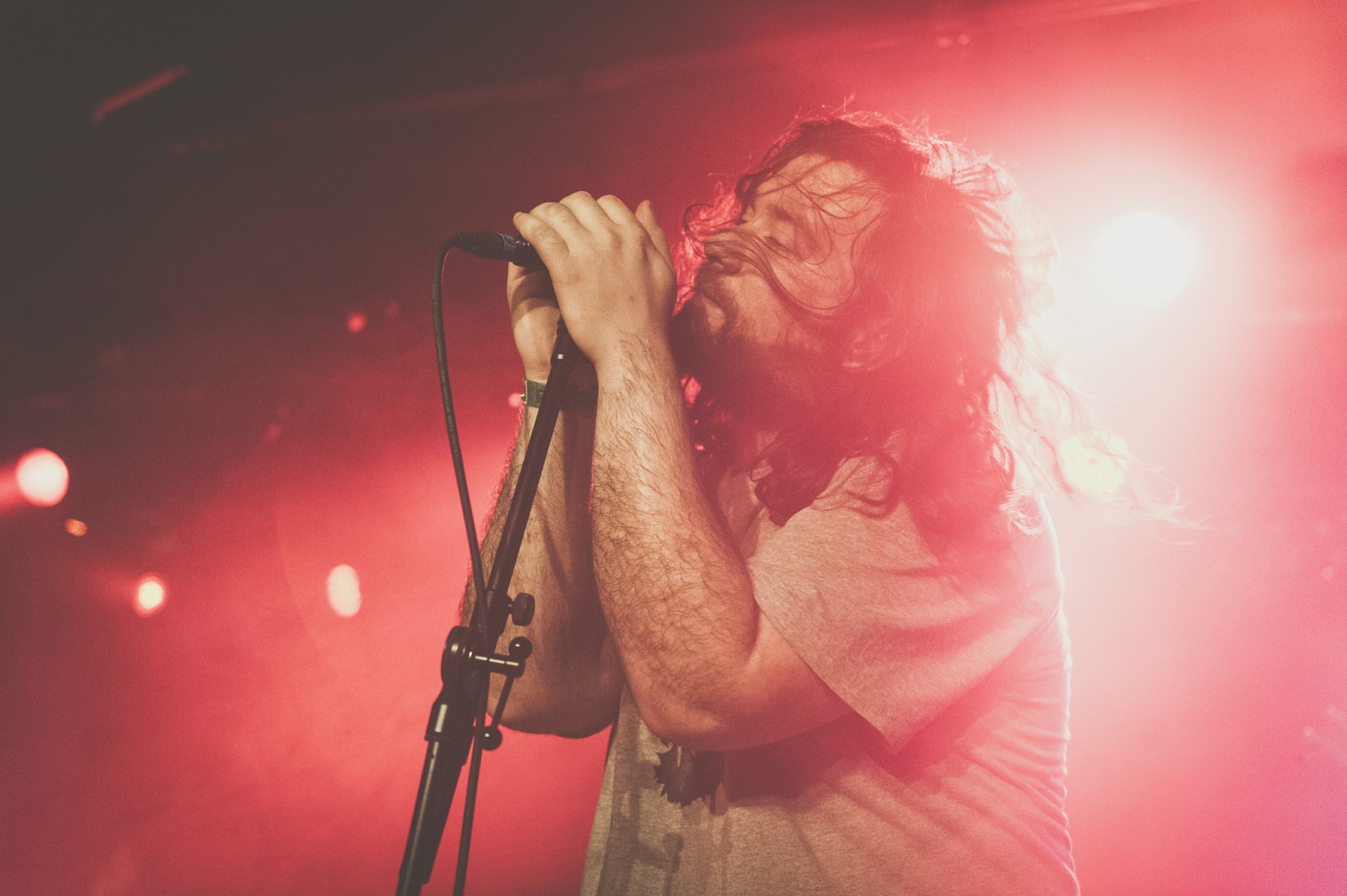The World Is A Beautiful Place And I'm No Longer Afraid To Die · photo 1