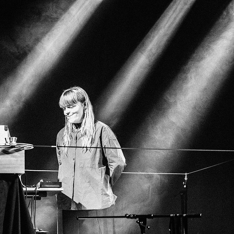 Natasha Pirard at Wintercircus