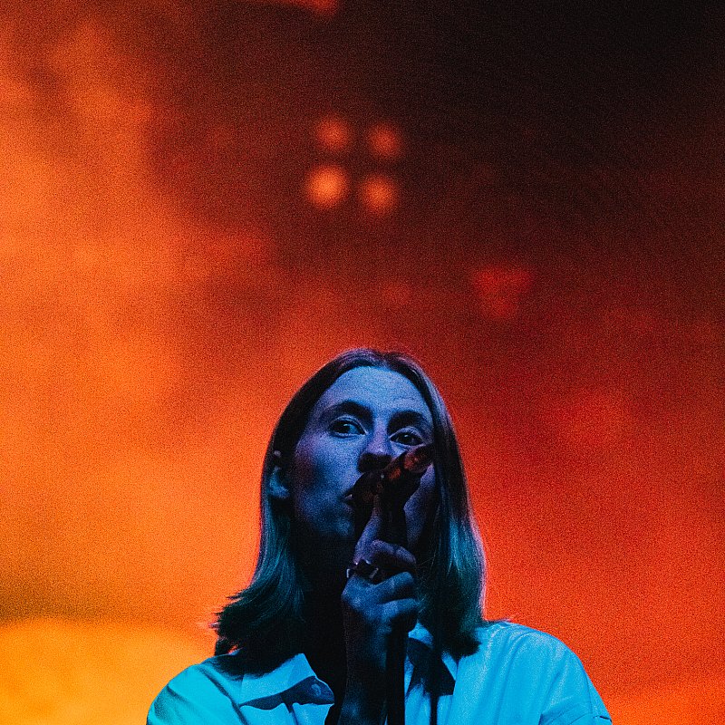 Whispering Sons at viernulvier
