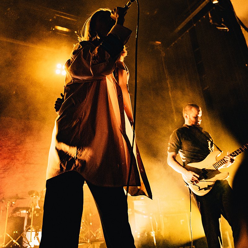Whispering Sons at viernulvier