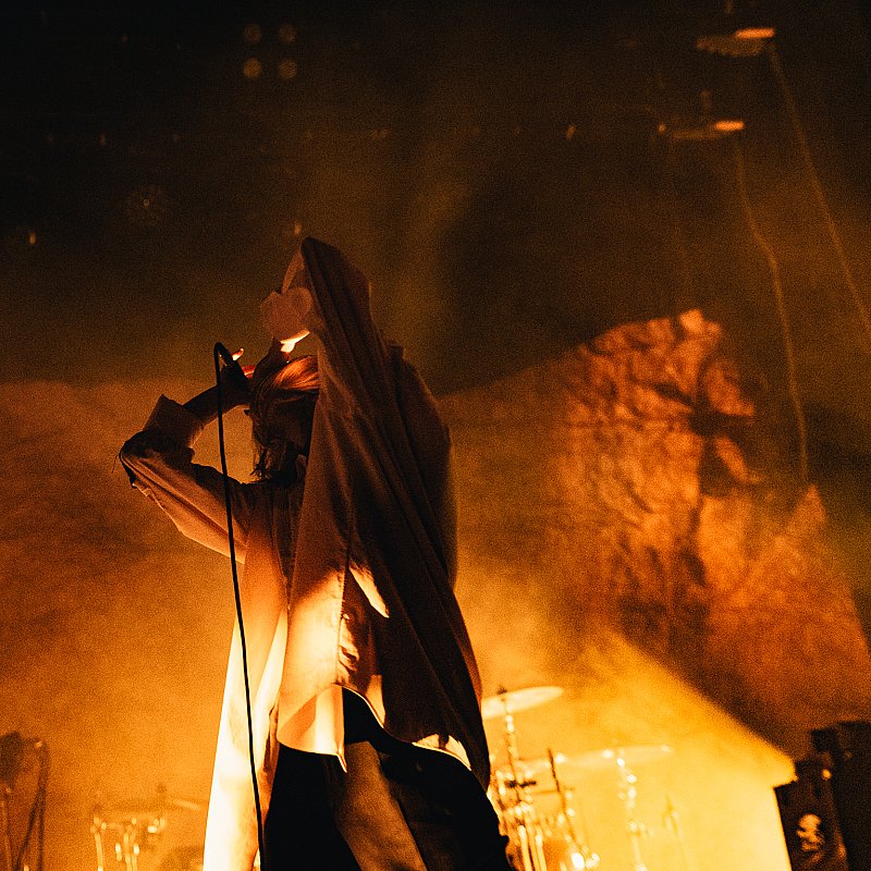 Whispering Sons at viernulvier