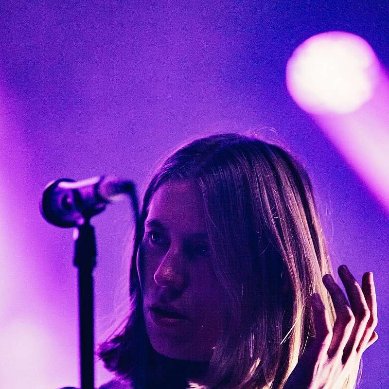Whispering Sons at viernulvier