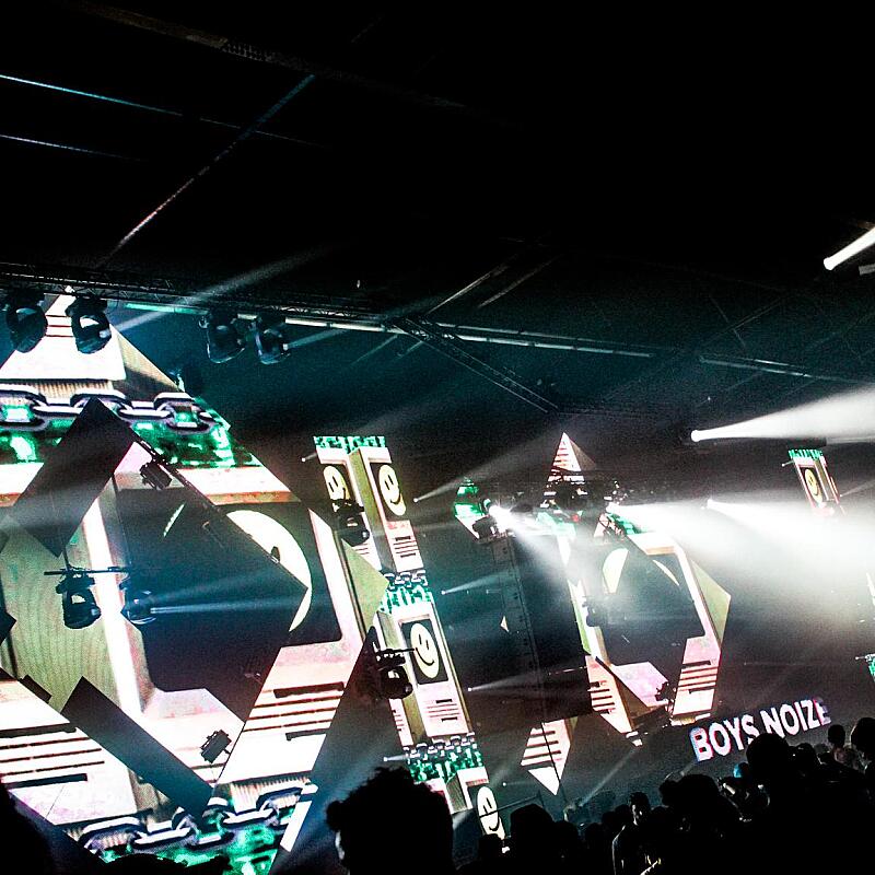 2manydjs