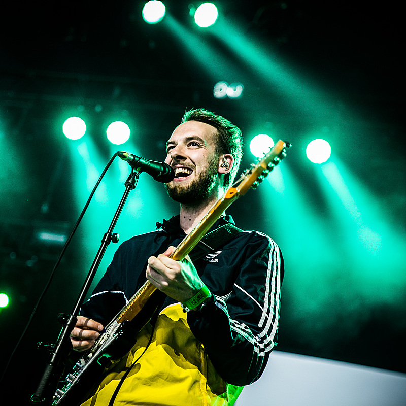 HONNE