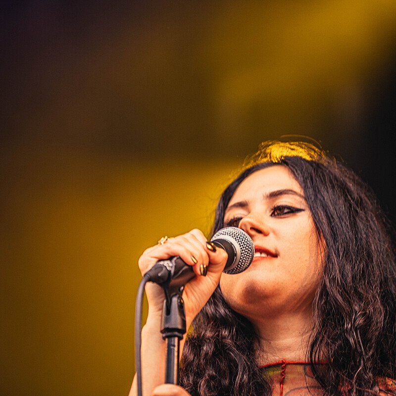 Eliza at Cactusfestival 2019