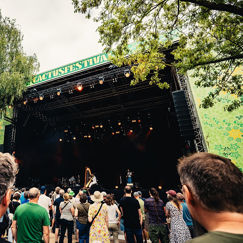 Sophye Soliveau at Cactusfestival 2025