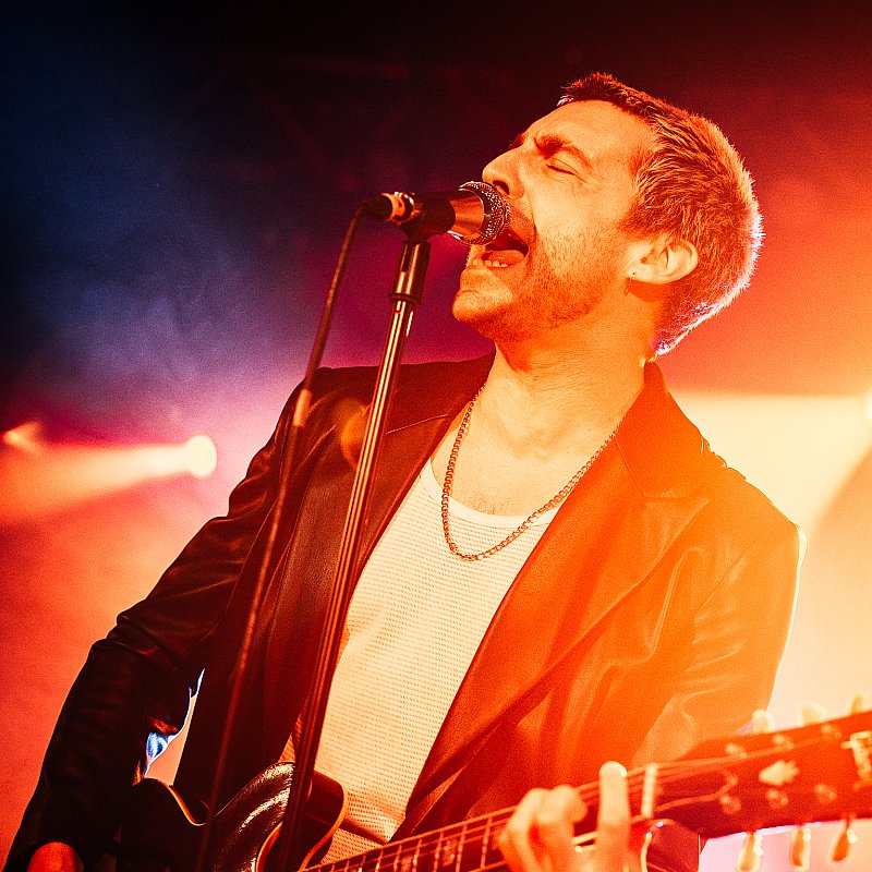 Miles Kane at viernulvier