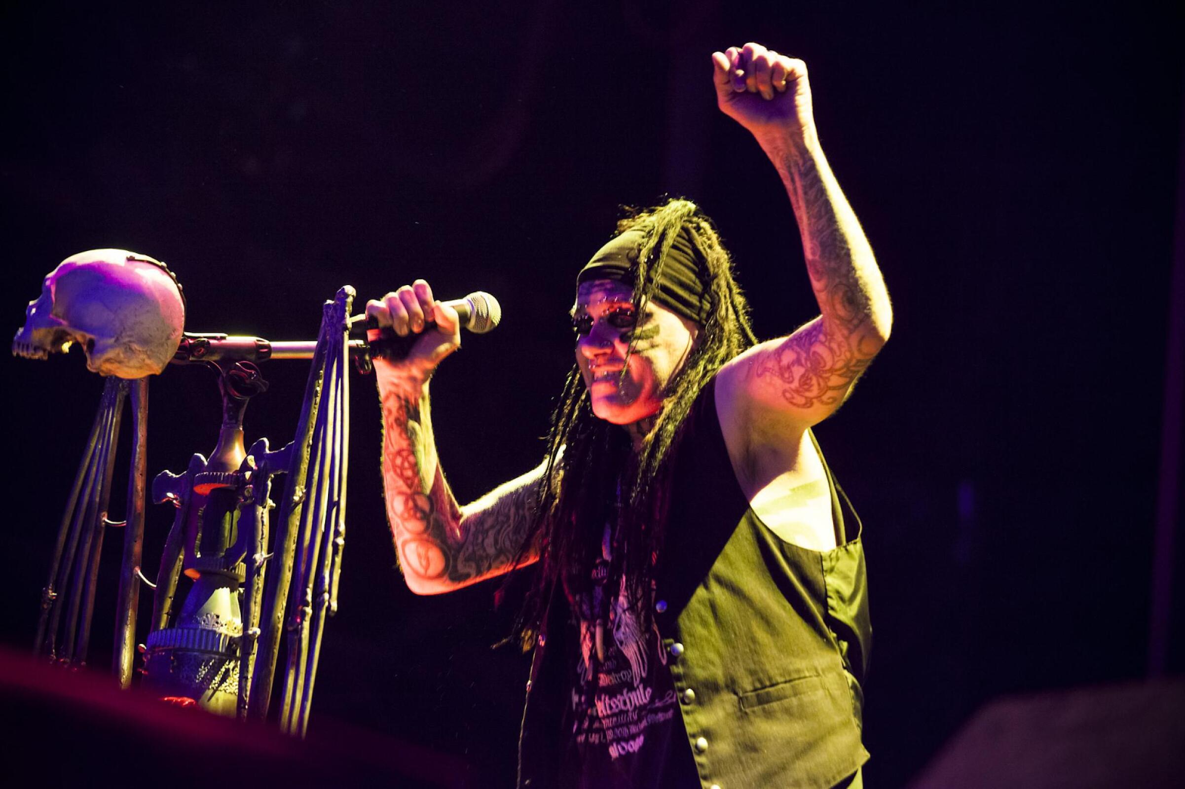 Ministry · photo 1