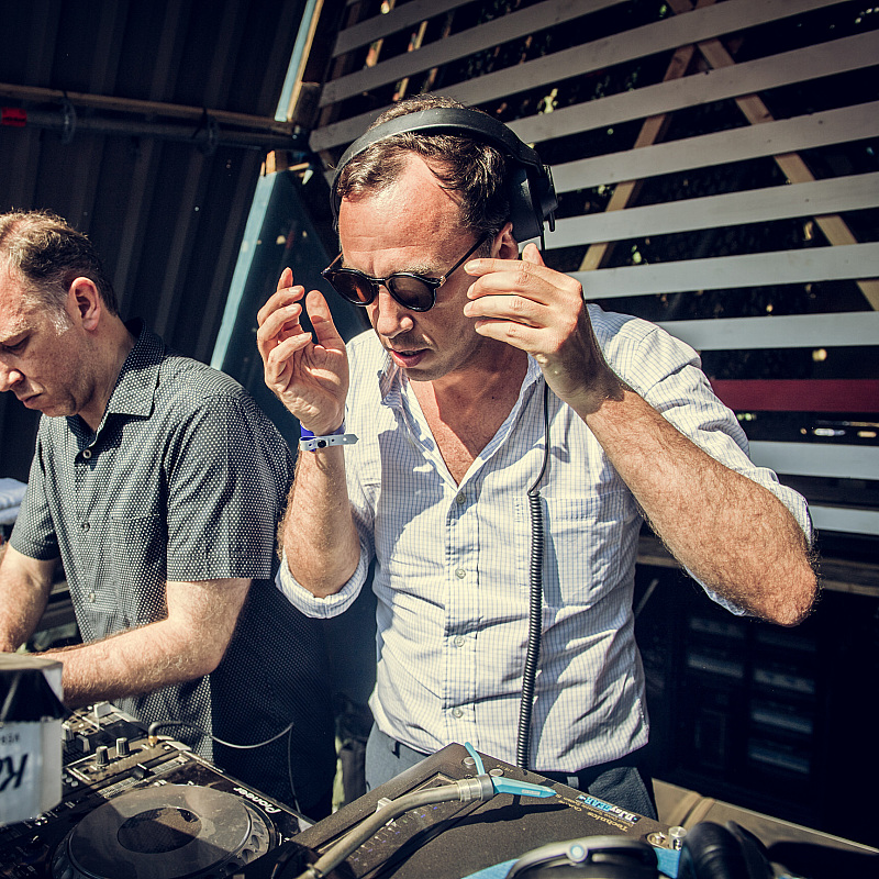 2manydjs
