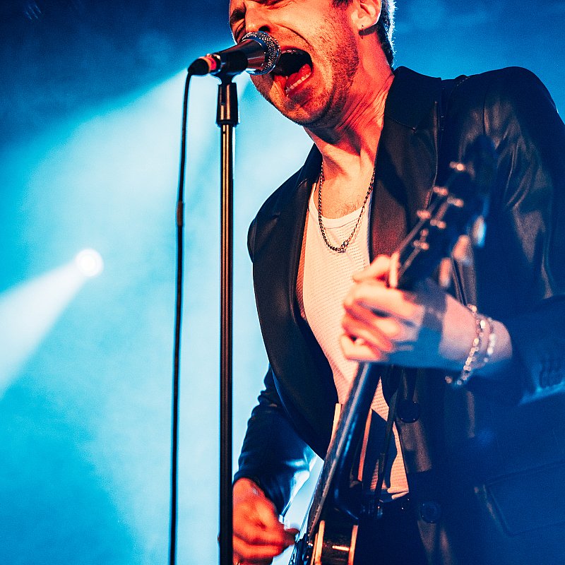 Miles Kane at viernulvier