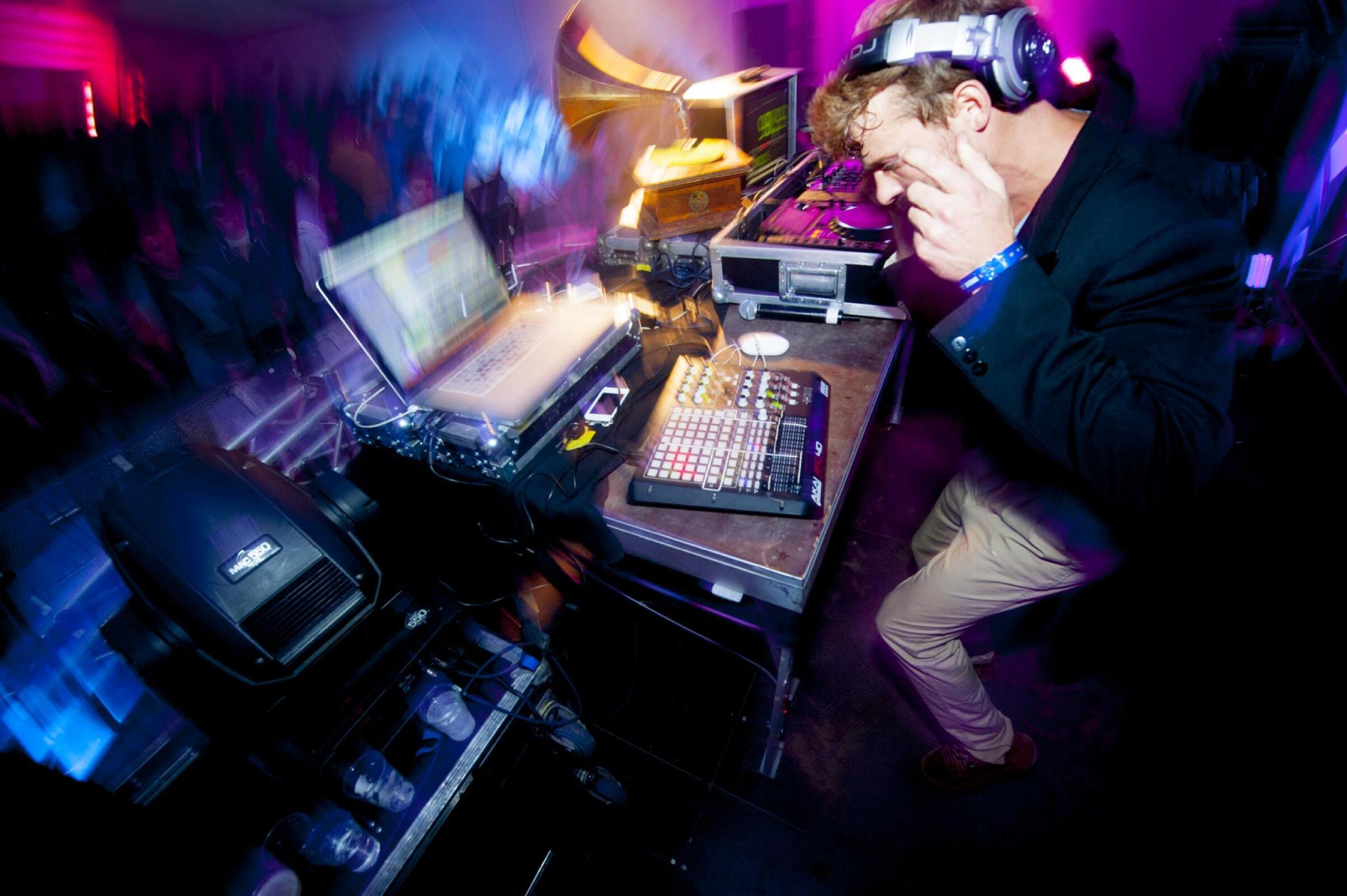 Dj Dunya · photo 1