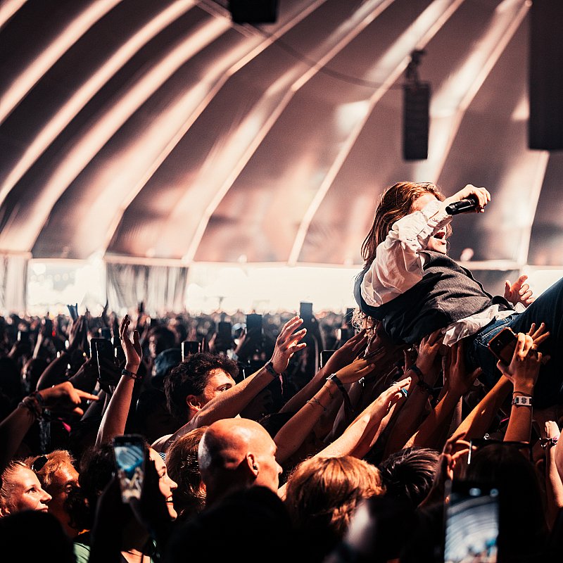 girl in red at Pukkelpop 2023