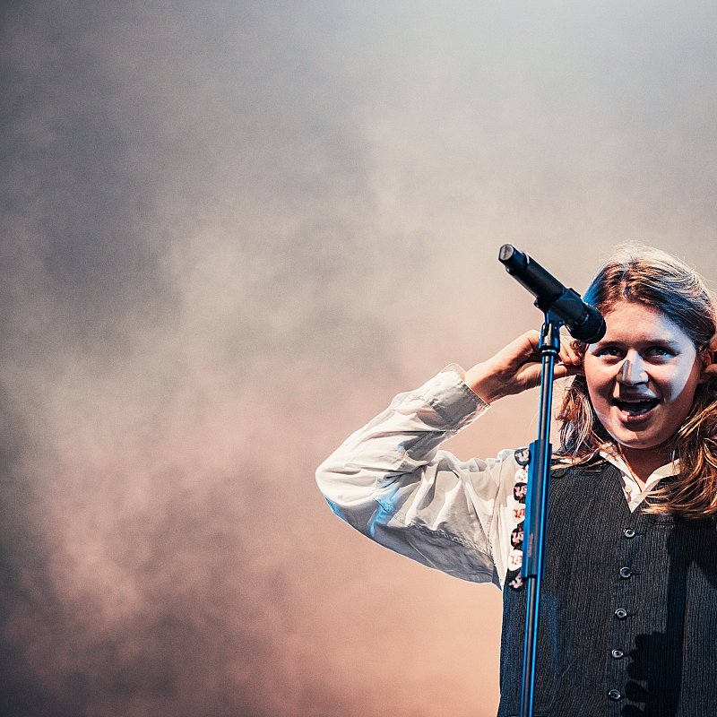 girl in red at Pukkelpop 2023